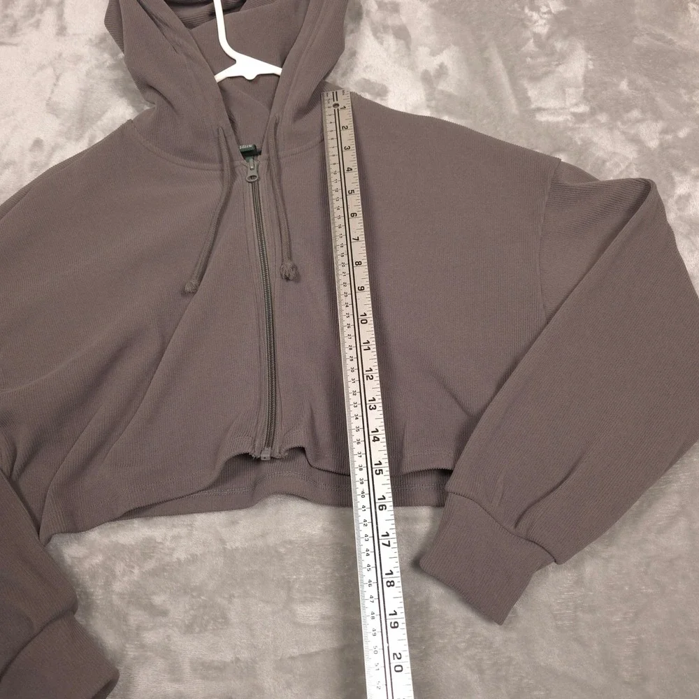 Wild Fable Ribbed Cropped Zip Hoodie Womens Size M Gray Brown - Picture 5 of 8